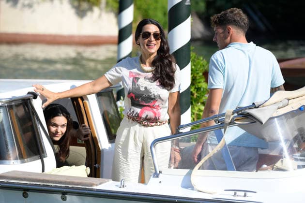 Arrives at Lido dock in Italy - 11 Sep 2026 Donatella Finocchiaro seen at the Lido pier of Excelsior Hotel for 83 Venice Film festival. Venice Lido Italy Copyright: xMarioxCartellix xSOPAxImagesx _DSC3157