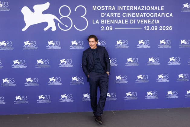 News - Ritorno a Buenos Aires Photocall - The 83rd Venice International Film Festival Italian actor Adriano Giannini attends the Ritorno a Buenos Aires Photocall during the 83rd Venice International Film Festival at Palazzo del Casino on September 11, 2026 in Venice, Italy. Photo: Cinzia Camela. Lido di Venezia Palazzo del Cinema Italy Copyright: xCinziaxCamelax xLiveMediax LPN_2664273