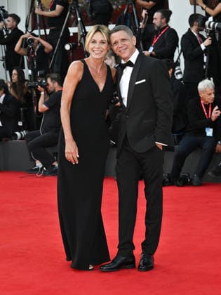 IPA88403145 - Venice, 83rd Venice International Film Festival 2026 - Night 10 - Red carpet for the film *RITORNO A BUENOS AIRES*. Pictured: Marianna and Marco Morandi  Copyright: xSimonexComix xPoolxPhotoxEventsx08x IPA88403145