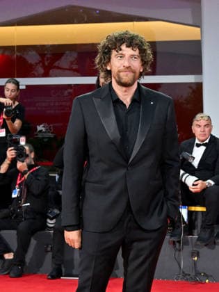 IPA88405778 - Venice, 83rd Venice International Film Festival 2026 - Night 10 - Red carpet for the Nuovo IMAIE Award; pictured: Maurizio Lastrico  Copyright: xManuelexMangiarottix xx IPA88405778