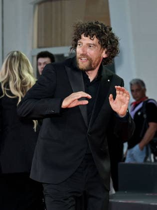 IPA88407029 - Venice, 83rd Venice International Film Festival 2026 - Night 10 - Red carpet for the Nuovo IMAIE Award. Pictured: Maurizio Lastrico  Copyright: xSimonexComix xPoolxPhotoxEventsx08x IPA88407029