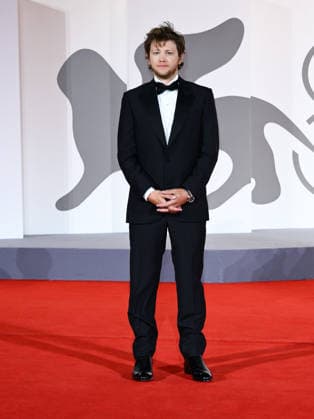 IPA88410191 - Venice, 83rd Venice International Film Festival 2026 - Night 10 - Red carpet for the film *UN BON AVOCAT*. Pictured: Anthony Bajon  Copyright: xAlbertoxTerenghi PoolxPhotoxEvenx xPoolxPhotoxEventsx08x IPA88410191