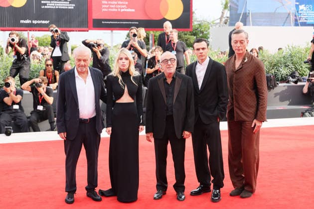 VENICE, ITALY - SEPTEMBER 11: (L-R) Pierfrancesco Favino, Paolo Rossi, Giovanni Veronesi, Alma Noce, Silvio Orlando, Francesco Gheghi and Maurizio Lombardi from the film Dio Ride attend the Kami Nour Screening during the 83rd Venice International Film Festival at Sala Grande on September 11, 2026 in Venice, Italy. (Photo by Mark Cape Insidefoto) markxcape