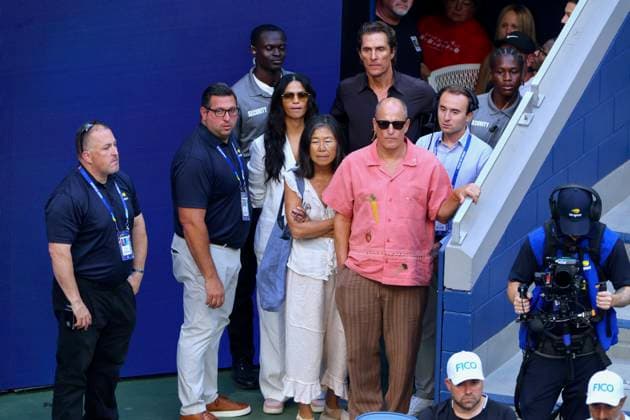Celebs at The US Open - New York City Laura Louie, Camila Alves McConaughey, Matthew McConaughey and Woody Harrelson attend the Men Semi Final at the US Open in New York on September 11, 2026. Photo by Dylan Travis ABACAPRESS.COM New York NY United States  Copyright: xDylanxTravis ABACAx