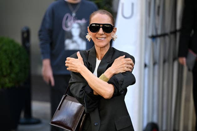 Celine Dion greets her fans as she leaves the Royal Monceau hotel before heading to the Plenitude Arena, where she will kick off her Paris concert series on September 12, 2026. Lionel Urman, Bestimage. Celine Dion greets her fans at the exit of the Royal Monceau hotel before heading to the Plenitude Arena, where she will begin her Paris concert series on September 12, 2026. Paris, France  Copyright: xLIONELxURMANxx xBESTIMAGExLIONELxURMANxx xBESTIMAGEx
