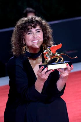 May el-Toukhy pose with the Coppa Volpi for Best Actress Award and with the Golden Lion for the Best Film Award for Woman Unknown at the Winners Photocall during the 83rd Venice International Film Festival at Sala Grande on September 12, 2026 in Venice, Italy.  VEN20260912814 RoccoxSpaziani