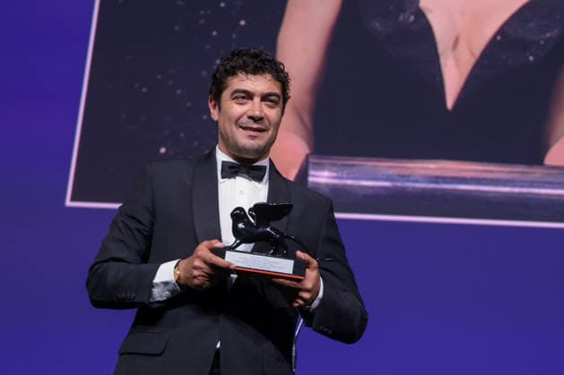 2026 Closing Ceremony - The 83rd Venice International Film Festival Riccardo Scamarcio receives the Orizzonti Best Actor Award for I Figli Della Scimmia during the 2026 Closing Ceremony for the 83rd Venice International Film Festival at Sala Grande on September 12, 2026 in Venice, Italy.  Copyright: xKazukoxWakayamax