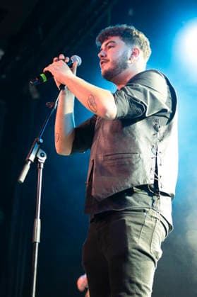 September 12, 2026, Madrid, Spain: Aaron Romero from the rock band Linaje performs live on stage during a festival at La Riviera. Madrid Spain - ZUMAs197 20260912_aaa_s197_438 Copyright: xAtilanoxGarciax