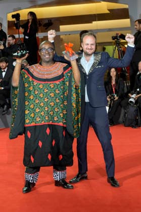 Auguste Bernard Kouemo Yanghu and Arthur Grec, winners of the Orizzonit Jury Prize and the Luigi De Laurentiis Award for Best Debut Film, *La maison du vent* (*House of the Wind*), at a photo call with the award winners of the 2026 Venice Biennale—the 83rd Venice International Film Festival—in front of the Palazzo del Cinema, Venice, September 12, 2026 Foto:xA.xM.xTinghinox xFuturexImagex awards_7053