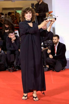 May el Toukhy, winner of the Golden Lion for Best Film for *Woman Unknown*, at a photocall with the award winners of the 2026 Venice Biennale—the 83rd Venice International Film Festival—in front of the Palazzo del Cinema in Venice, September 12, 2026 Foto:xA.xM.xTinghinox xFuturexImagex awards_7085