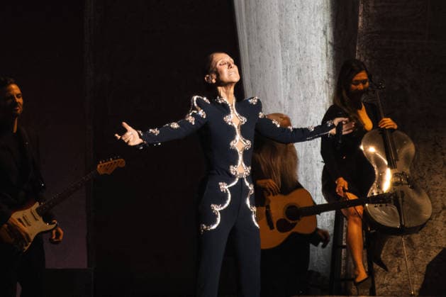 Exclusive: Quebec singer Céline Dion makes a triumphant return to the stage at the Plénitude Arena to kick off her Paris residency, a series of sixteen concerts scheduled through October 17, 2026. Ten additional dates are planned for May 2027. In front of an audience of approximately 30,000 people from all over the world, the 58-year-old artist performed her first full concert in six years, following a long hiatus due to her battle with stiff-person syndrome, a rare neurological disorder diagnosed in 2022. Visibly moved, Céline Dion paused her first song, On ne change pas, overcome with emotion, before launching into a show lasting more than two hours, featuring her greatest hits, including My Heart Will Go On, Pour que tu m’aimes enc  Copyright: xAgencex xBestimagexAgencex xBestimagex
