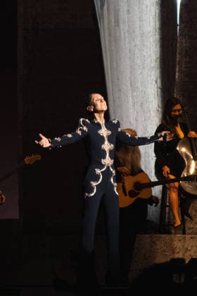 Exclusive: Quebec singer Céline Dion makes a triumphant return to the stage at the Plénitude Arena to kick off her Paris residency, a series of sixteen concerts scheduled through October 17, 2026. Ten additional dates are planned for May 2027. In front of an audience of approximately 30,000 people from all over the world, the 58-year-old artist performed her first full concert in six years, following a long hiatus due to her battle with stiff-person syndrome, a rare neurological disorder diagnosed in 2022. Visibly moved, Céline Dion paused her first song, On ne change pas, overcome with emotion, before launching into a show lasting more than two hours, featuring her greatest hits, including My Heart Will Go On, Pour que tu m’aimes enc  Copyright: xAgencex xBestimagexAgencex xBestimagex