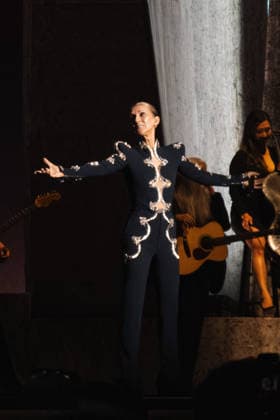 Exclusive: Quebec singer Céline Dion makes a triumphant return to the stage at the Plénitude Arena to kick off her Paris residency, a series of sixteen concerts scheduled through October 17, 2026. Ten additional dates are planned for May 2027. In front of an audience of approximately 30,000 people from all over the world, the 58-year-old artist performed her first full concert in six years, following a long hiatus due to her battle with stiff-person syndrome, a rare neurological disorder diagnosed in 2022. Visibly moved, Céline Dion paused her first song, On ne change pas, overcome with emotion, before launching into a show lasting more than two hours, featuring her greatest hits, including My Heart Will Go On, Pour que tu m’aimes enc  Copyright: xAgencex xBestimagexAgencex xBestimagex