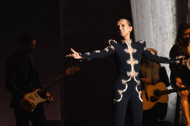 Exclusive: Quebec singer Céline Dion makes a triumphant return to the stage at the Plénitude Arena to kick off her Paris residency, a series of sixteen concerts scheduled through October 17, 2026. Ten additional dates are planned for May 2027. In front of an audience of approximately 30,000 people from all over the world, the 58-year-old artist performed her first full concert in six years, following a long hiatus due to her battle with stiff-person syndrome, a rare neurological disorder diagnosed in 2022. Visibly moved, Céline Dion paused her first song, On ne change pas, overcome with emotion, before launching into a show lasting more than two hours, featuring her greatest hits, including My Heart Will Go On, Pour que tu m’aimes enc  Copyright: xAgencex xBestimagexAgencex xBestimagex