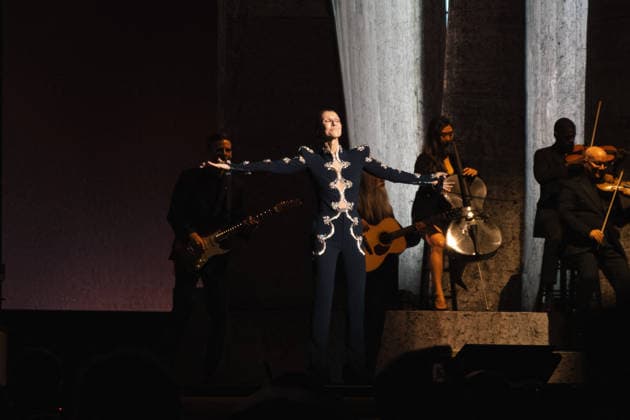 Exclusive: Quebec singer Céline Dion makes a triumphant return to the stage at the Plénitude Arena to kick off her Paris residency, a series of sixteen concerts scheduled through October 17, 2026. Ten additional dates are planned for May 2027. In front of an audience of approximately 30,000 people from all over the world, the 58-year-old artist performed her first full concert in six years, following a long hiatus due to her battle with stiff-person syndrome, a rare neurological disorder diagnosed in 2022. Visibly moved, Céline Dion paused her first song, On ne change pas, overcome with emotion, before launching into a show lasting more than two hours, featuring her greatest hits, including My Heart Will Go On, Pour que tu m’aimes enc  Copyright: xAgencex xBestimagexAgencex xBestimagex