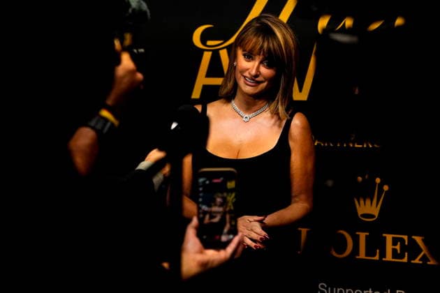 September 13, 2026, Toronto, On, CANADA: Penelope Cruz speaks to journalists on the red carpet for the TIFF Tribute Awards at the Toronto International Film Festival, in Toronto, on Sunday, Sept. 13, 2026. Toronto CANADA  - ZUMAc35_ 20260913_zaf_c35_182 Copyright: xChrisxYoungx