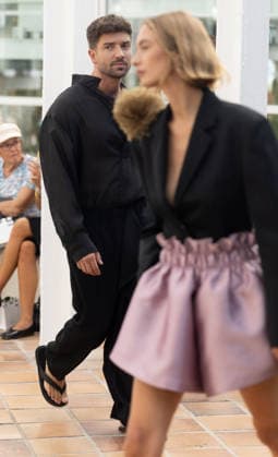 Adolfo Domínguez Fashion Show at MBFWM Singer-songwriter Pablo Alborán during the Adolfo Domínguez fashion show as part of Mercedes-Benz Fashion Week, held at the Invernadero of the Palacio de Cristal in Arganzuela on September 14, 2026, in Madrid, Spain September 14, 2026 Madrid Madrid, Spain  Copyright: xEduardoxParrax 7774909