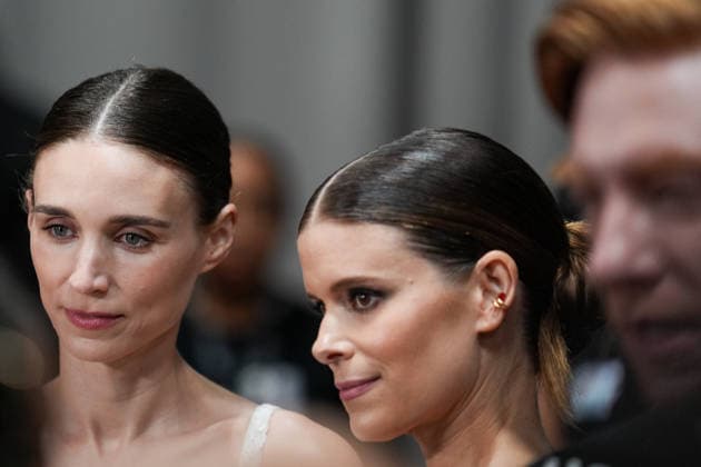 2026 Toronto International Film Festival - Bucking Fastard TORONTO, CANADA - SEPTEMBER 14: Rooney Mara (L) and Kate Mara (R) attend the premiere of Bucking Fastard during the 2026 Toronto International Film Festival at TIFF Lightbox in Toronto, Ontario, Canada on September 14, 2026. Mert Alper Dervis Anadolu Ontario Canada. Editorial use only. Please get in touch for any other usage.  Copyright: x2026xAnadoluxMertxAlperxDervisx