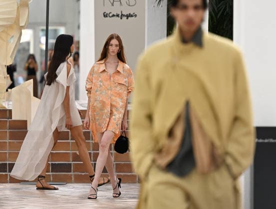 (260914) -- MADRID, Sept. 14, 2026 -- Models present creations by Pedro del Hierro during the Madrid Fashion Week in Madrid, Spain, Sept. 14, 2026. ) SPAIN-MADRID-FASHION WEEK ChengxMin 