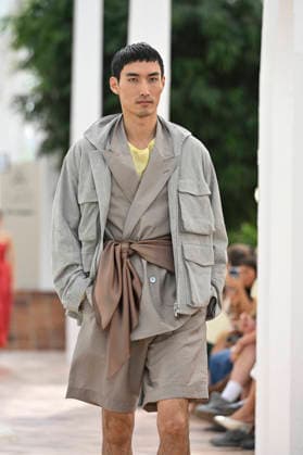 Pedro del Hierro - Mercedes Benz Fashion Week Madrid, Spain - 14 Sep 2026 A model parades with Pedro del Hierro design during the Mercedes Benz Fashion Week Madrid at Cibeles Palace in Madrid. Madrid Spain Copyright: xAtilanoxGarciax xSOPAxImagesx PHOTO07355