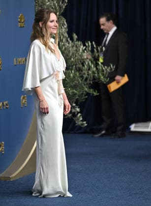 Kristen Bell arrives for the 78th annual Primetime Emmy Awards at the Peacock Theater in Los Angeles on Monday, September 14, 2026.  LAP20260914611 CHRISxCHEW
