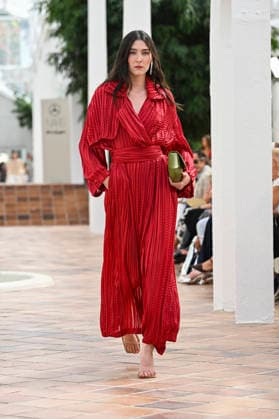 Simorra - Mercedes Benz Fashion Week Madrid, Spain - sep 2026 A model parades with Simorra design during Mercedes Benz Fashion Week Madrid Cibeles Palace in Madrid, 14 of February of 2026 Spain Madrid Spain Copyright: xAtilanoxGarciax xSOPAxImagesx PHOTO07560