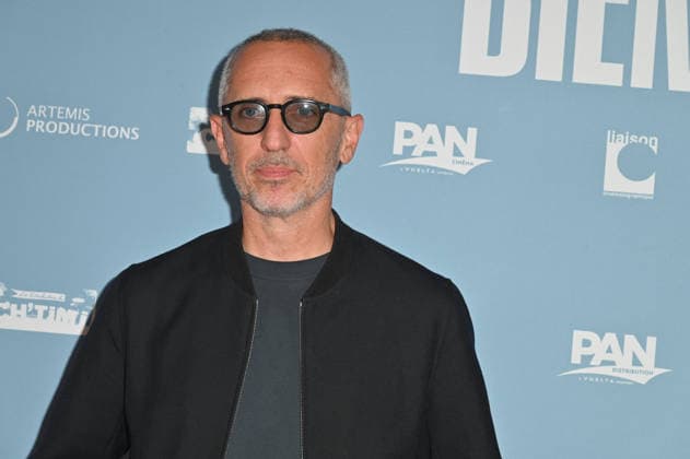 Si Tu Penses Bien Premiere - Paris Actor Gad Elmaleh attending the premiere of the movie ‘Si tu penses bien’, held at MK2 Quai de Loire cinema, in Paris, France, on September 14th, 2026. Photo by Mireille Ampilhac ABACAPRESS.COM Paris France  Copyright: xAmpilhacxMireille ABACAx