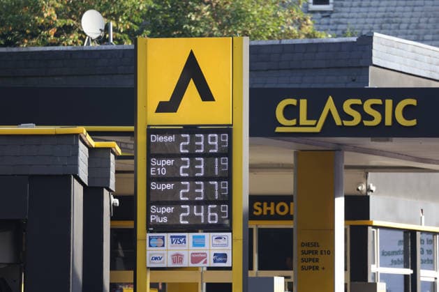 What’s the outlook for gas prices? Gas prices remain very high and continue to rise. CLASSIC Gas Station in Mudersbach. This morning’s gas prices. The current price for diesel, Super E10, and Super are well over 2 euros. Gas station, fuel prices on September 15, 2026, in Mudersbach, Germany