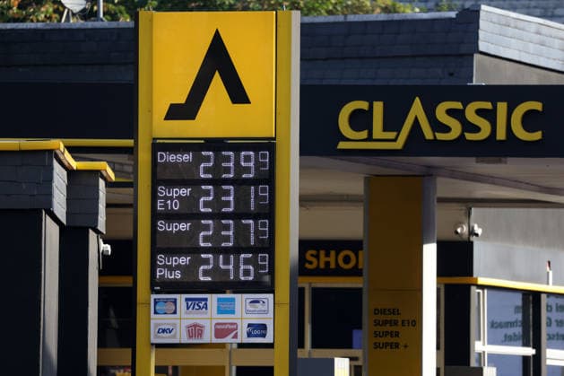 What’s the outlook for gas prices? Gas prices remain very high and continue to rise. CLASSIC Gas Station in Mudersbach. This morning’s gas prices. The current price for diesel, Super E10, and Super are well over 2 euros. Gas station, fuel prices on September 15, 2026, in Mudersbach, Germany