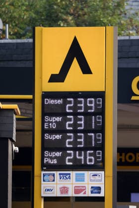 What’s the outlook for gas prices? Gas prices remain very high and continue to rise. CLASSIC Gas Station in Mudersbach. This morning’s gas prices. The current price for diesel, Super E10, and Super are well over 2 euros. Gas station, fuel prices on September 15, 2026, in Mudersbach, Germany