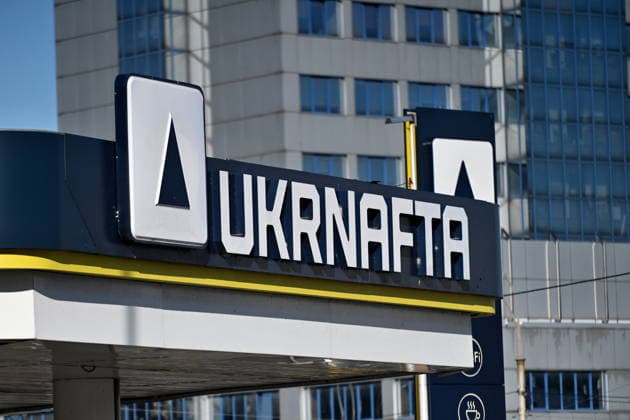 Attack On Gas Stations In Kyiv, Ukraine The logo of a Ukrnafta gas station is damaged by a Russian jet-powered drone strike in the Holosiivskyi district of Kyiv, on September 15, 2026. Kyiv Ukraine  Copyright: xOleksandrxGusevx originalFilename: gusev-attackon260915_npPnT.jpg