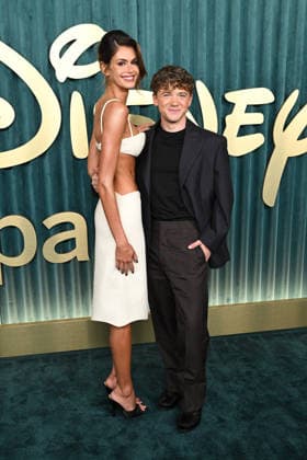 LOS ANGELES, CALIFORNIA - SEPTEMBER 14: Kaia Gerber, Igby Rigney at the The Walt Disney Company s Emmy Awards Celebration at Vibiana on September 14, 2026.Credit: USA  - ZUMAa123 20260914_zaa_a123_211 Copyright: xAdMediax