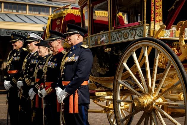 THE HAGUE - The Golden Coach at the Royal Stables for the celebration of Prinsjesdag. On the third Tuesday of September, the new working year of the First and Second Chambers is opened. RAMON VAN FLYMEN ANP netherlands out - belgium out  Copyright: xx x568696269x originalFilename: 568696269.jpg