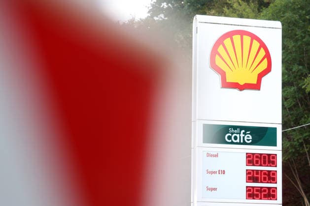 What’s the outlook for fuel prices? Fuel prices remain at very high levels and continue to rise. SHELL gas station in Siegen. Fuel prices following the price adjustment at 12:00 p.m. Prices have taken another massive