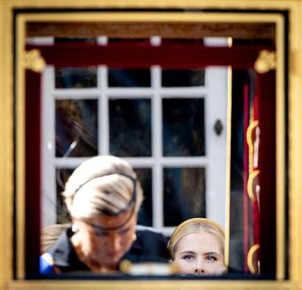 THE HAGUE - Queen Maxima, King Willem-Alexander, and Princess Amalia depart from Noordeinde Palace for the Royal Theatre on Prinsjesdag. On the third Tuesday of September, the new working year of the First and Second Chambers is opened. RAMON VAN FLYMEN ANP netherlands out - belgium out  Copyright: xx x568704011x originalFilename: 568704011.jpg