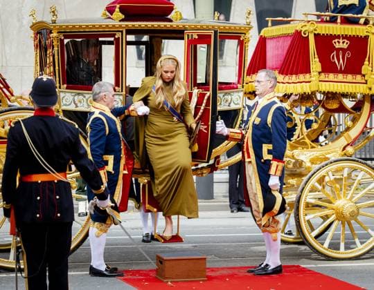 THE HAGUE - Princess Amalia arrives at the Royal Theatre prior to the Speech from the Throne during Prinsjesdag. The new working year of the First and Second Chambers is opened on the third Tuesday of September. IRIS VAN DEN BROEK ANP netherlands out - belgium out  Copyright: xx x568704221x originalFilename: 568704221.jpg