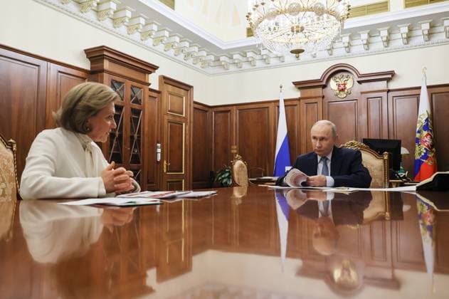 Russia Putin 9243674 15.09.2026 Russian President Vladimir Putin meets with Head of the Federal Service for the Oversight of Consumer Protection and Welfare (Rospotrebnadzor) - Russian Chief State Sanitary Physician Anna Popova at the Kremlin in Moscow, Russia. Vyacheslav Prokofiev Sputnik Moscow Russia  Copyright: xVyacheslavxProkofievx