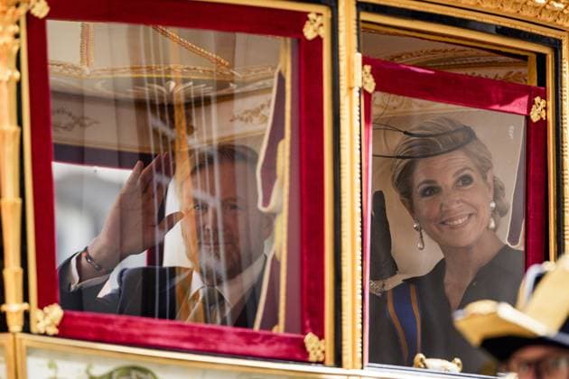 THE HAGUE - King Willem-Alexander, Queen Maxima, and Princess Amalia depart from Noordeinde Palace for the Royal Theatre on Prinsjesdag. On the third Tuesday of September, the new working year of the First and Second Chambers is opened. JEROEN JUMELET POOL ANP netherlands out - belgium out  Copyright: xx x568704312x originalFilename: 568704312.jpg