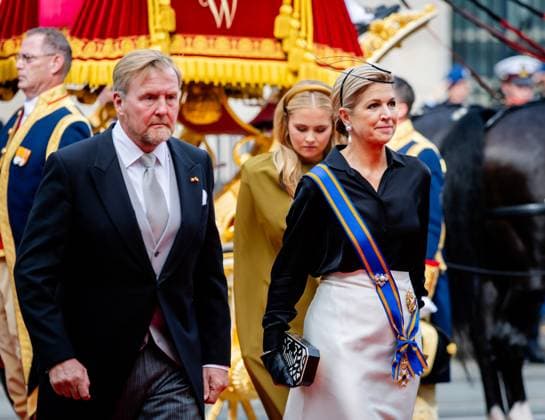 THE HAGUE - Queen Maxima, King Willem-Alexander, and Princess Amalia arrive at the Royal Theatre prior to the Speech from the Throne during Prinsjesdag. The new working year of the Senate and the House of Representatives is opened on the third Tuesday of September. IRIS VAN DEN BROEK ANP netherlands out - belgium out  Copyright: xx x568704773x originalFilename: 568704773.jpg