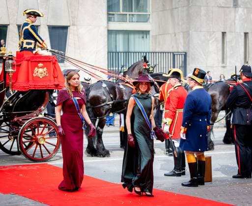 THE HAGUE - Princess Ariane and Princess Alexia arrive at the Royal Theatre prior to the Speech from the Throne during Prinsjesdag. The new working year of the First and Second Chambers is opened on the third Tuesday of September. IRIS VAN DEN BROEK ANP netherlands out - belgium out  Copyright: xx x568705448x originalFilename: 568705448.jpg