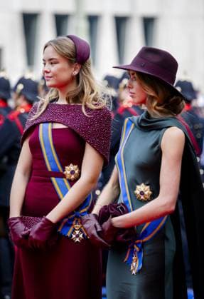 THE HAGUE - Princess Ariane and Princess Alexia arrive at the Royal Theatre prior to the Speech from the Throne during Prinsjesdag. The new working year of the First and Second Chambers is opened on the third Tuesday of September. IRIS VAN DEN BROEK ANP netherlands out - belgium out  Copyright: xx x568706394x originalFilename: 568706394.jpg