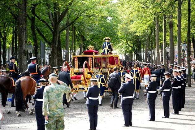 THE HAGUE - The Glass Coach on Prinsjesdag. On the third Tuesday of September, the new working year of the First and Second Chambers is opened. LINA SELG ANP netherlands out - belgium out  Copyright: xx x568707154x originalFilename: 568707154.jpg