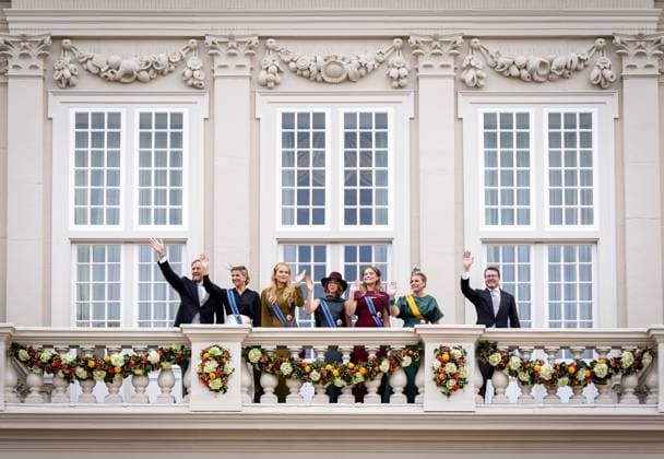 THE HAGUE - King Willem-Alexander, Queen Maxima, Princess Amalia, Princess Alexia, and Princess Ariane wave to onlookers from the balcony of Noordeinde Palace on Prinsjesdag. On the third Tuesday of September, the new working year of the First and Second Chambers is opened. JEROEN JUMELET ANP netherlands out - belgium out  Copyright: xx x568709323x originalFilename: 568709323.jpg