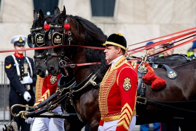 THE HAGUE - Horses pulling the royal carriage at the Royal Theatre for the Speech from the Throne during Prinsjesdag. On the third Tuesday of September, the new working year of the First and Second Chambers is opened. IRIS VAN DEN BROEK ANP netherlands out - belgium out  Copyright: xx x568710524x originalFilename: 568710524.jpg