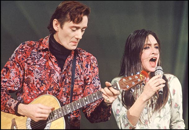 ARCHIVES: FRED CHICHIN AND CATHERINE RINGER OF LES RITA MITSOUKO ON STAGE AT THE 1990 VICTOIRES DE LA MUSIQUE AWARDS, Paris, France  Copyright: xBERTRANDxRINDOFFxPETROFFx xBESTIMAGExBERTRANDxRINDOFFxPETROFFx xBESTIMAGEx