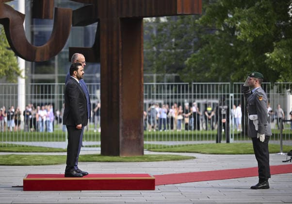 Friedrich Merz welcomes Iraqi Prime Minister Ali al-Zeidi in Berlin BERLIN, GERMANY - SEPTEMBER 15: German Chancellor Friedrich Merz receives Iraqi Prime Minister Ali al-Zaidi with an official ceremony at Federal Chancellery in Berlin, Germany on September 15, 2026. Halil Sagirkaya Anadolu Berlin Germany. Editorial use only. Please get in touch for any other usage.  Copyright: x2026xAnadoluxHalilxSagirkayax