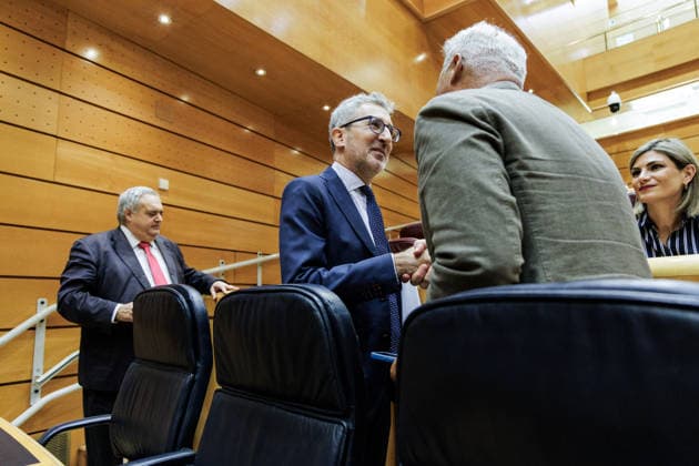 The government faces a new question period in the Senate marked by the migration crisis in Ceuta. Finance Minister Arcadi Espana c greets the crowd upon his arrival at a question period for the government in the Senate on September 15, 2026, in Madrid, Spain. Today, the government faces 17 questions from the opposition focused specifically on the administration’s handling of the migration crisis that has been unfolding in Ceuta since last July. SEPTEMBER 15, 2026 SENATE QUESTIONING SESSION POLITICS POLITPOLITICIANS Carlos Lujá Madrid Madrid, Spain  Copyright: xCarlosxLujanx 7776874
