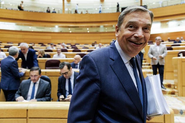 The government faces a new question-and-answer session in the Senate marked by the migration crisis in Ceuta. The Minister of Agriculture, Fisheries, and Food, Luis Planas, upon his arrival at a question-and-answer session with the government in the Senate on September 15, 2026, in Madrid, Spain. Today, the government faces 17 questions from the opposition focused specifically on the administration’s handling of the migration crisis that has been unfolding in Ceuta since last July. SEPTEMBER 15, 2026 SENATE QUESTIONING SESSION POLITICS POLITPOLITICIANS Carlos Lujá Madrid Madrid, Spain Copyright: xCarlosxLujanx 7776876