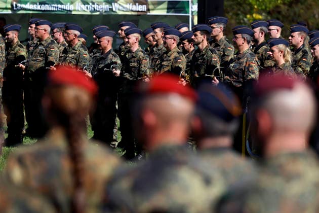Soldiers from the North Rhine-Westphalia Regional Command at the ceremonial handover of the Bundeswehr’s North Rhine-Westphalia Regional Command from Brigadier General Hans Dieter Mülle to his successor, Brigadier General Schulte. Featured image, symbolic image. Düsseldorf, September 15, 2026. NRW, Germany Copyright: xChristophxHardtx