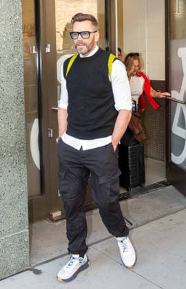 NEW YORK, NY- SEPTEMBER 15: Joel McHale seen at ABC Studios in New York City on September 15, 2026. Credit: Camara Porter USA  - ZUMAa123 20260915_zaa_a123_196 Copyright: xAdMediax